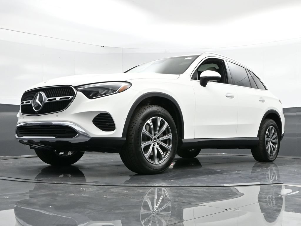 Used 2025 Mercedes-Benz GLC 300 4MATIC image 48