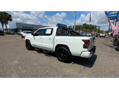 Used 2023 Nissan Frontier SV w/ Midnight Edition Package image 4