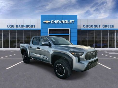 Used 2024 Toyota Tacoma TRD Off-Road image 1