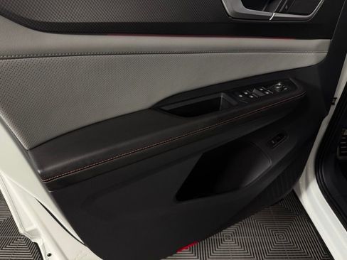 Used 2024 Volkswagen Atlas Peak Edition SE image 26