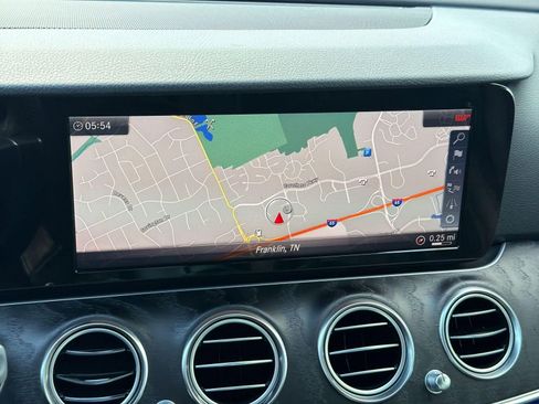 Certified 2018 Mercedes-Benz E 400 4MATIC Sedan image 25