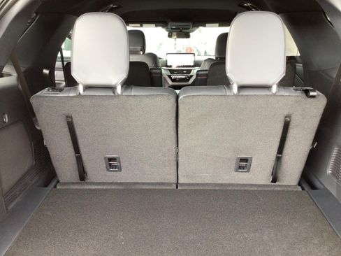 New 2026 Ford Explorer ST-Line w/ ST-Line Street Pack image 19