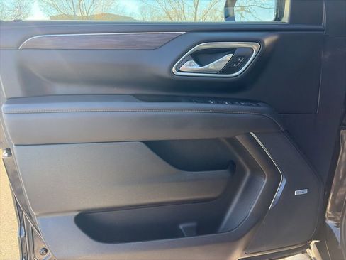 Used 2024 Chevrolet Tahoe Z71 w/ Z71 Off-Road Package image 9