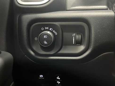 Used 2021 RAM 1500 Big Horn AWD/4WD image 30