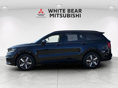 Used 2023 Kia Sorento EX w/ Panoramic Sunroof Package FWD image 4