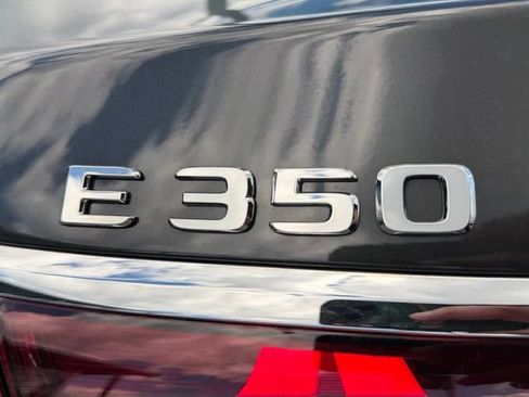 Used 2024 Mercedes-Benz E 350 4MATIC Sedan image 9