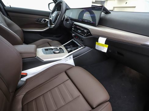 New 2025 BMW 330i xDrive Sedan w/ Premium Package image 31