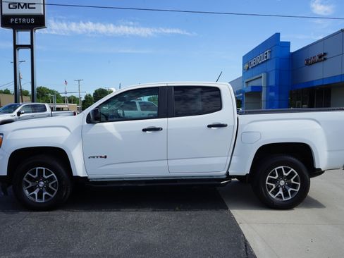 Used 2022 GMC Canyon AT4 w/ Trailering Package AWD/4WD image 2