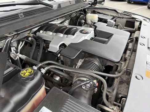 Used 2016 Cadillac Escalade Platinum AWD/4WD image 15