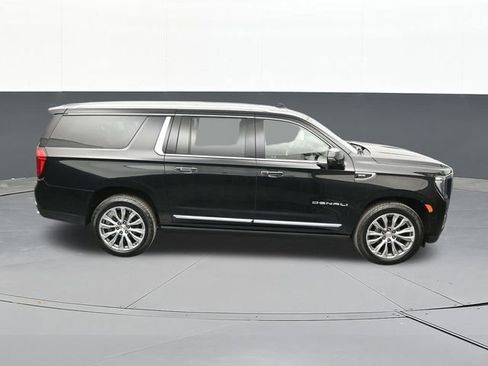 Used 2021 GMC Yukon XL Denali w/ Denali Premium Package image 63