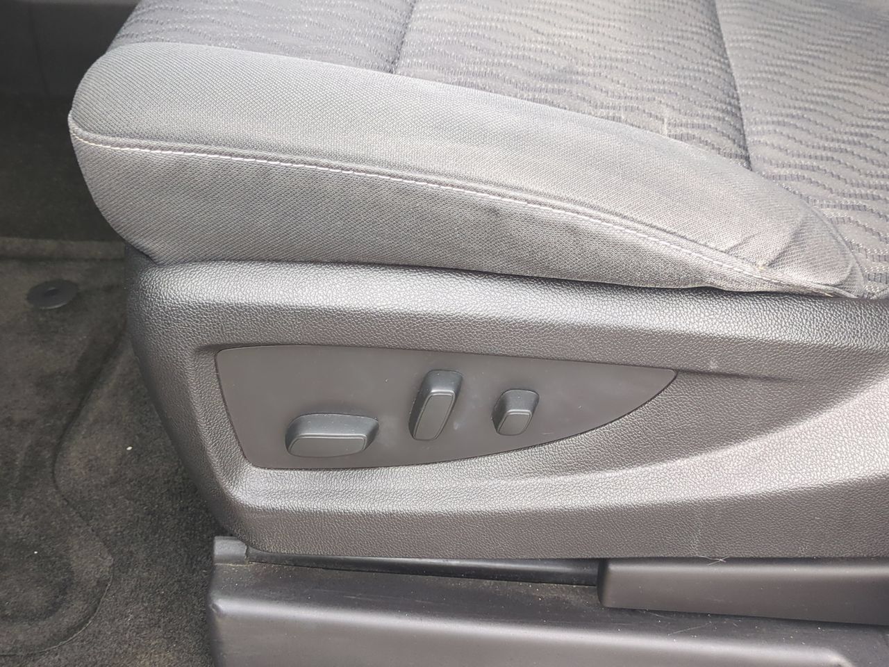 Used 2016 GMC Yukon XL SLE RWD image 34
