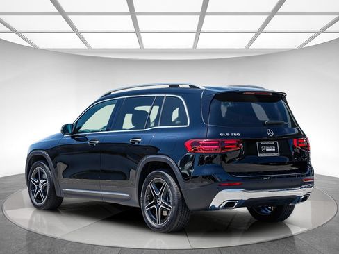 Certified 2026 Mercedes-Benz GLB 250 image 2
