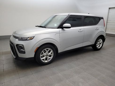 Used 2021 Kia Soul S FWD image 2
