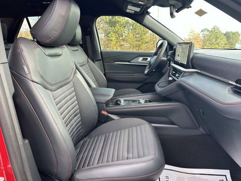 New 2026 Ford Explorer ST-Line w/ ST-Line Street Pack image 13