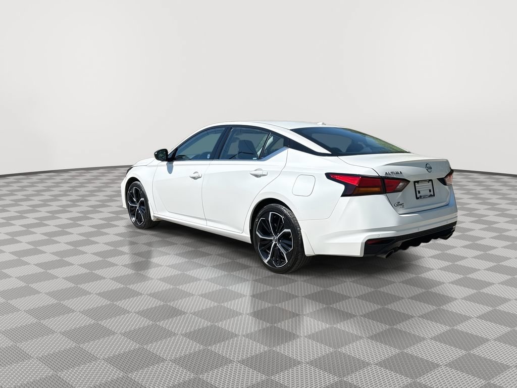Certified 2025 Nissan Altima 2.5 SR FWD image 9