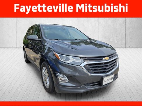 Used 2020 Chevrolet Equinox LT FWD image 2