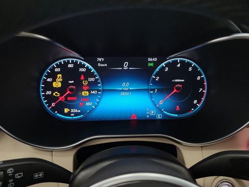 Used 2022 Mercedes-Benz GLC 300 4MATIC image 9