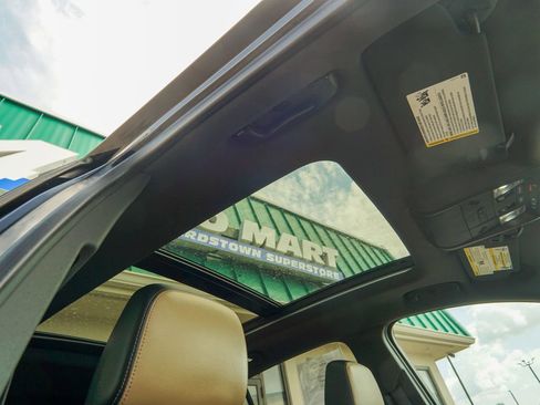 Used 2023 Chevrolet Equinox Premier FWD image 34