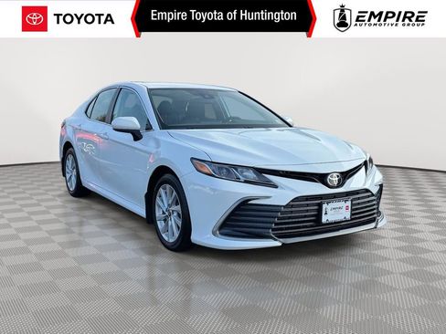 Used 2023 Toyota Camry LE image 1