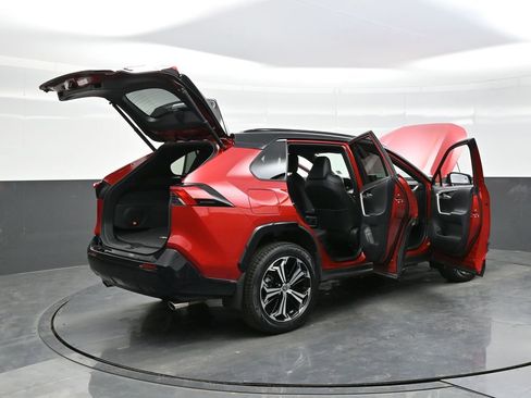 Used 2023 Toyota RAV4 XSE w/ Premium Package image 40