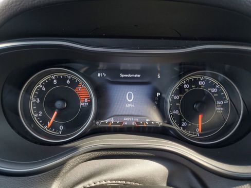 Used 2020 Jeep Cherokee Trailhawk w/ Cold Weather Group AWD/4WD image 12