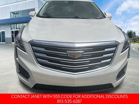 Used 2018 Cadillac XT5 Luxury w/ Driver Awareness Package FWD image 3