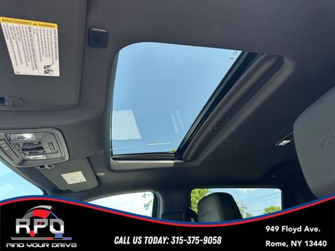 Used 2024 GMC Sierra 1500 AT4 w/ AT4 Preferred Package AWD/4WD image 16