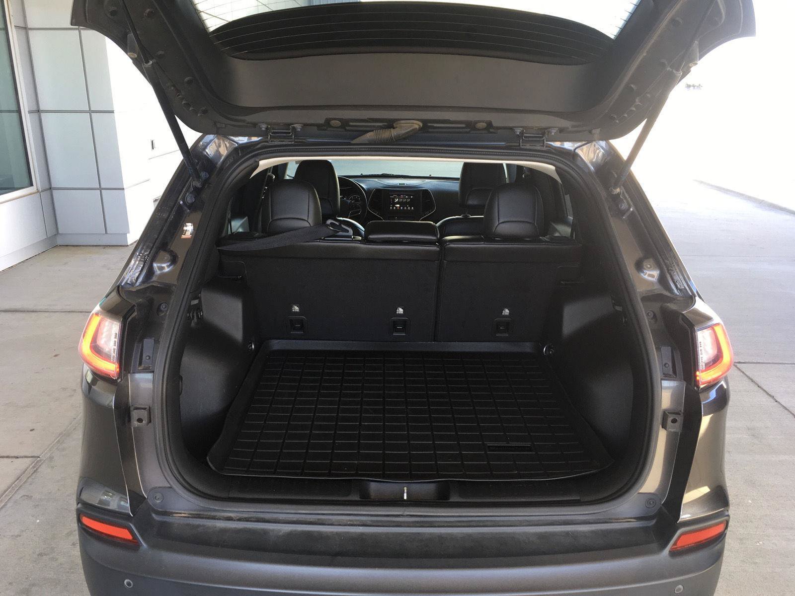 Used 2019 Jeep Cherokee Latitude Plus FWD image 38