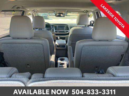 Certified 2017 Toyota Highlander Limited image 25