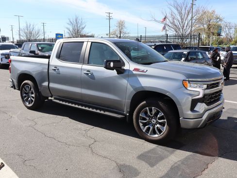 Used 2024 Chevrolet Silverado 1500 RST image 11