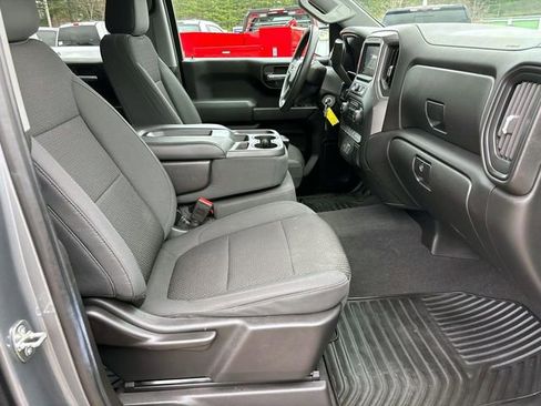 Used 2020 Chevrolet Silverado 1500 Custom w/ Custom Value Package AWD/4WD image 11