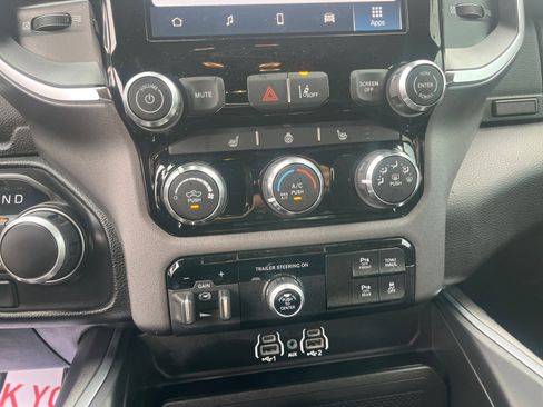 Used 2025 RAM 1500 Big Horn AWD/4WD image 29