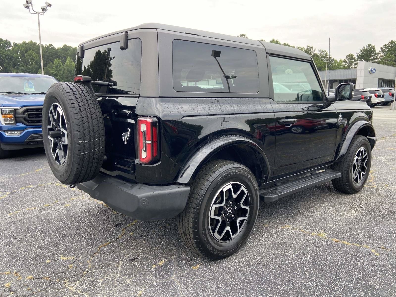 Used 2023 Ford Bronco Outer Banks AWD/4WD image 3