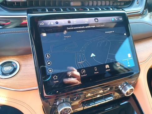 Certified 2024 Jeep Grand Cherokee Summit image 14