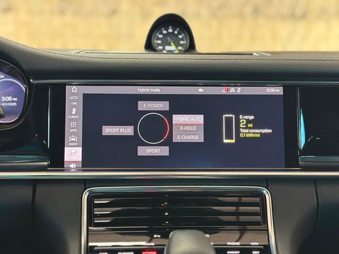 Used 2021 Porsche Panamera 4S image 60