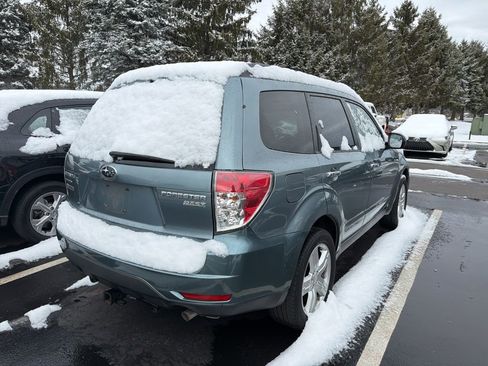 Used 2010 Subaru Forester 2.5X Premium image 3