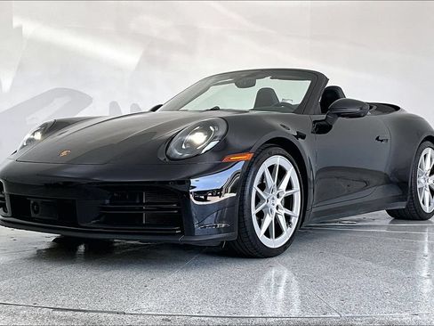 Used 2025 Porsche 911 Carrera RWD image 14
