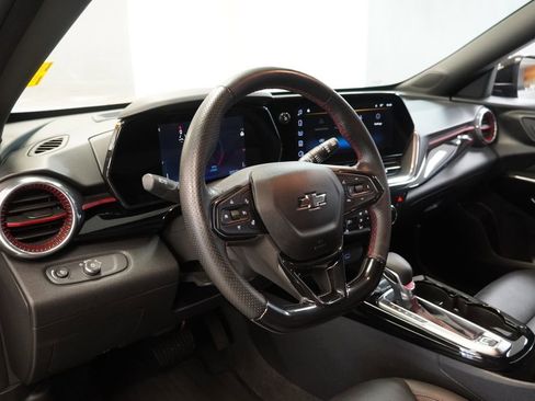 Certified 2024 Chevrolet Trax RS w/ Driver Confidence Package image 6