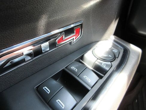 Certified 2022 GMC Sierra 1500 AT4 w/ AT4 Premium Package AWD/4WD image 32