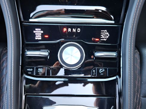 Used 2022 Jeep Grand Cherokee Summit AWD/4WD image 17