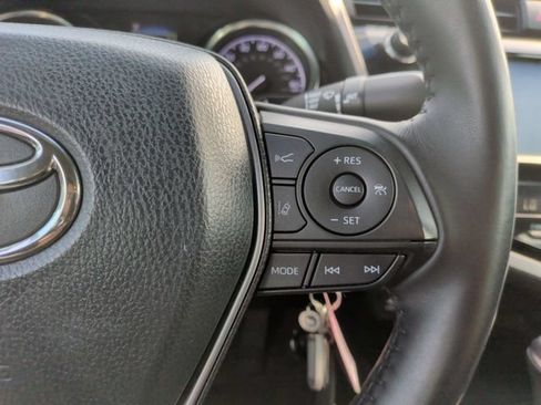 Used 2018 Toyota Camry SE FWD image 15