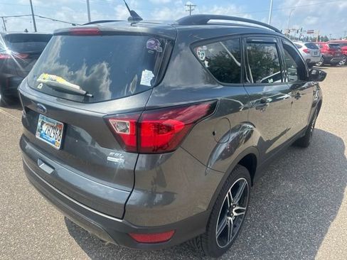 Used 2019 Ford Escape SEL AWD/4WD image 3