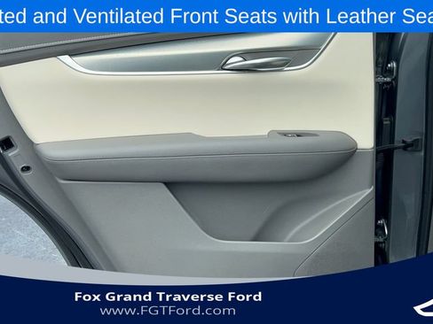 Used 2022 Cadillac XT5 Premium Luxury w/ Technology Package FWD image 31