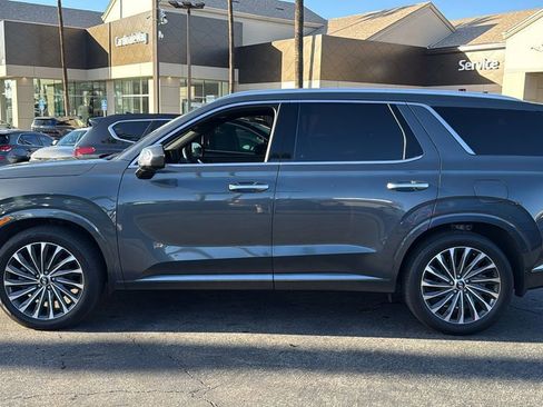 Used 2023 Hyundai Palisade Calligraphy image 5