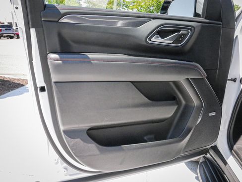 Used 2024 Chevrolet Suburban RST RWD image 14