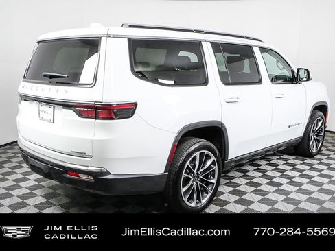 Used 2022 Jeep Wagoneer Series III w/ Premium Group I image 31