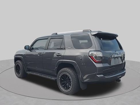 Used 2020 Toyota 4Runner SR5 AWD/4WD image 6
