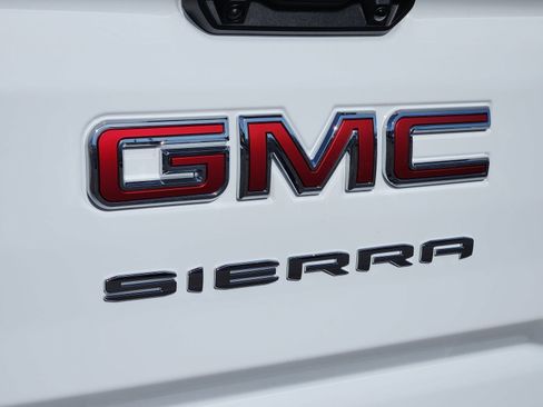 New 2026 GMC Sierra 2500 SLT w/ SLT Premium Package image 12