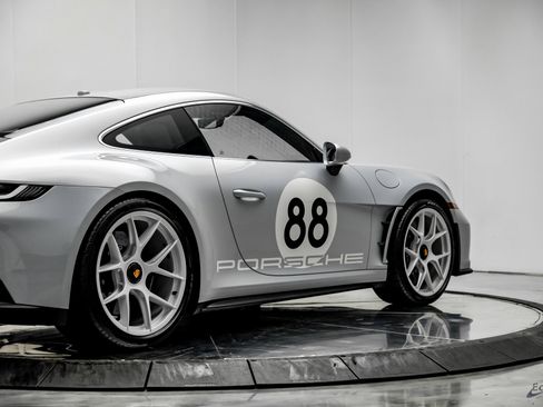 Used 2024 Porsche 911 GT3 RS image 21