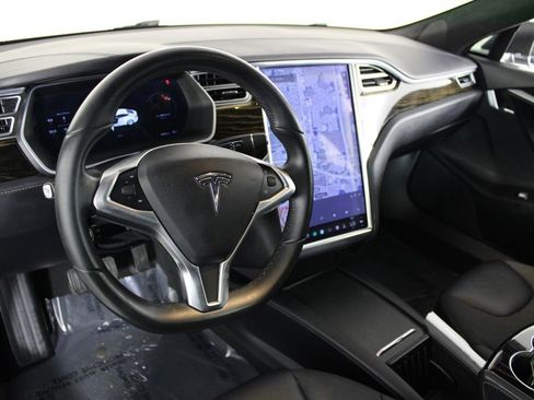 Used 2016 Tesla Model S 70 image 7
